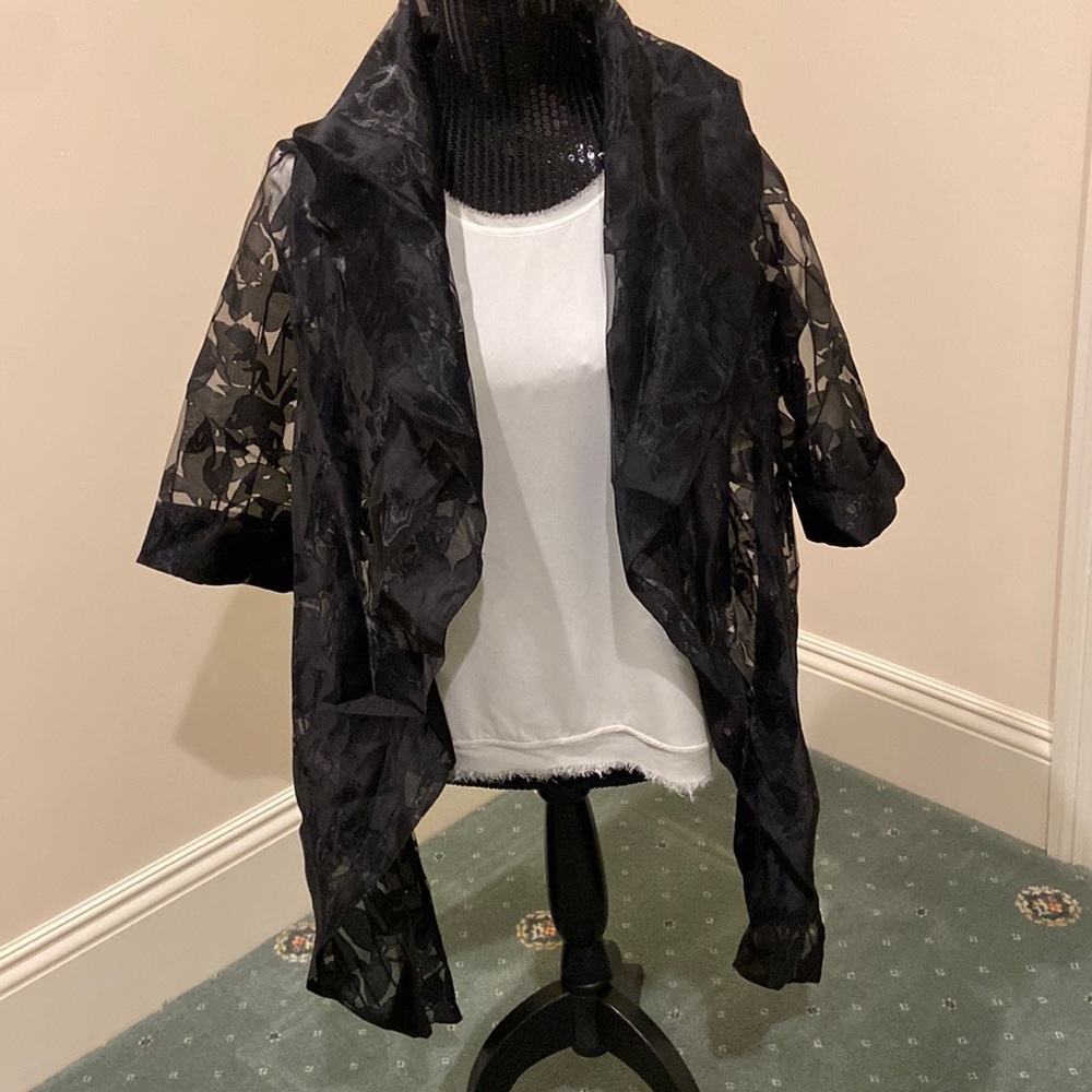 Never worn, beautiful black shrug/shawl